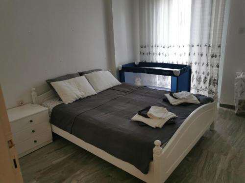 Paralia Dionysiou Apartment | Entire Bedroom Apartment with big Balcony Perfect for Families Mishev