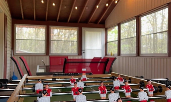 Long Pond Ski Chalet | Entire Cozy Pocono Chalet with fireplace, Firepit BBQ and games