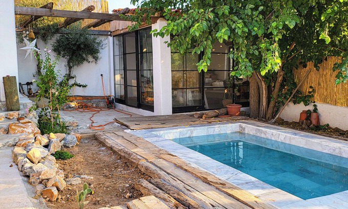 Milas Villa | Entire floor w 2-bedroom in Milas with WiFi, AC.&Private pool.