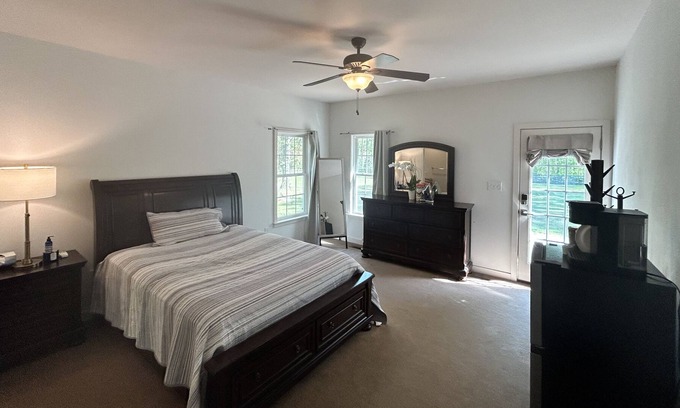 Locust Grove House | Entire Guest Home near Historic Lake Anna Sleeps 2
