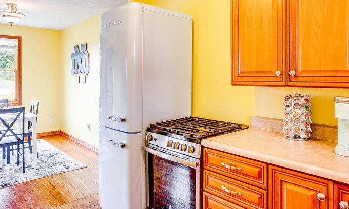 Notre Dame House | Entire Home On Notre Dame Campus. Sleeps 10+