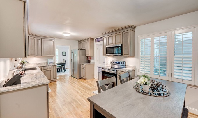 Buford House | Entire home, Waterfront Lakehouse with kayaks