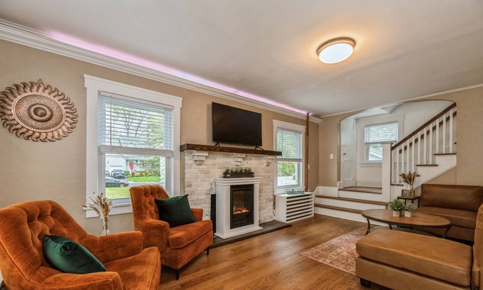 Neptune City House | Entire House 7 Minute Drive to Asbury Park Beach!