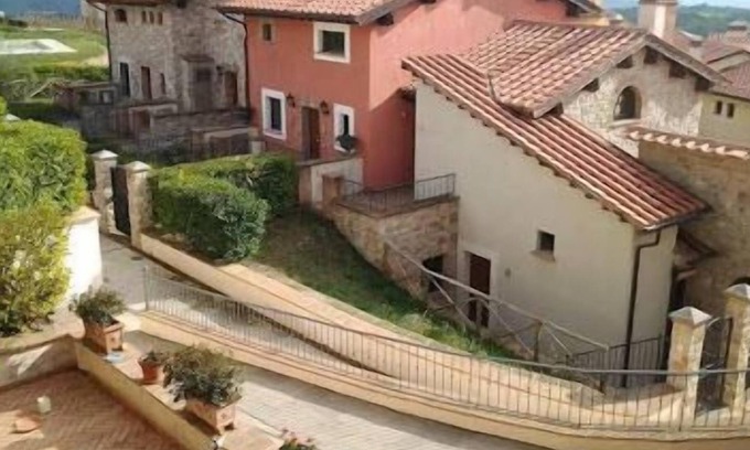 Ficulle House | Entire house with panoramic views and use of pool