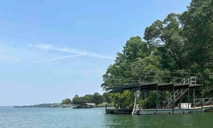 Townville House | Entire Lake house on deep water cove