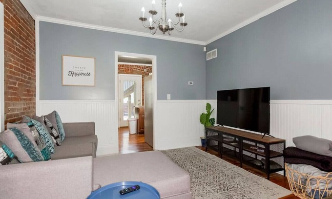 Columbus Park House | Entire loft downtown with free parking!