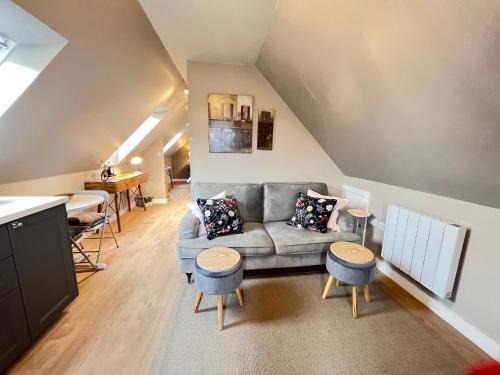 Lincoln Apartment | Entire Loft Space in quiet village near Roman City of Lincoln