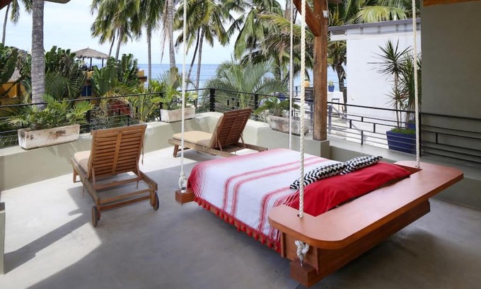 North End House | Entire Tocayo Steps to Beach and Surf 4BD Condo with Master Suite