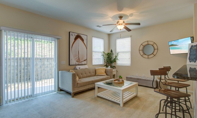 Summerville Historic District House | Entire townhome minutes from downtown Summerville