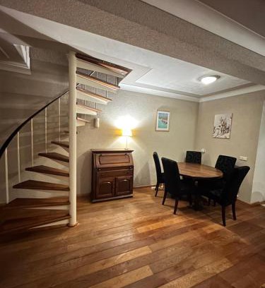 Veldhoven Apartment | Entire Villa, free breakfast, free parking