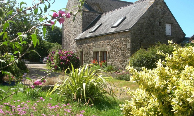 Confort-Meilars Cottage | Entirely renovated home located in the countryside, 5 min away from the sea