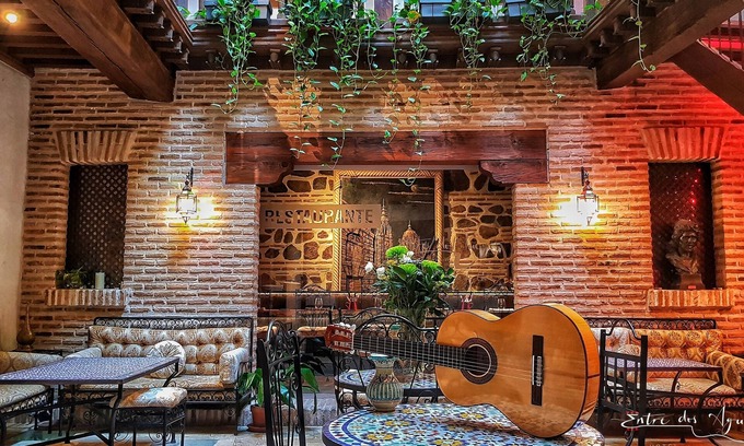 Toledo City Center Hotel | Entre Dos Aguas Hotel Boutique