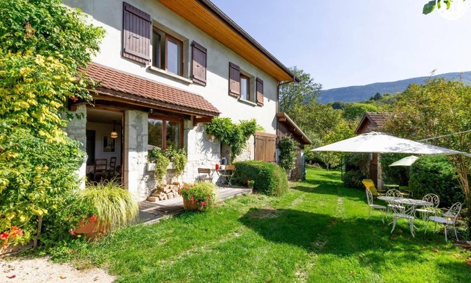 Saint-Paul House | Entre LES Lacs - St-paul-sur-yenne