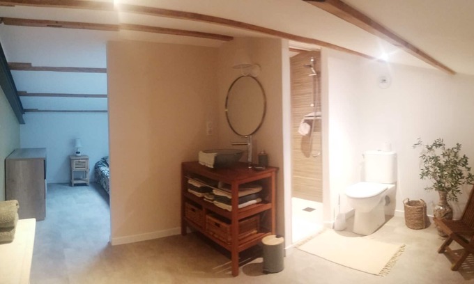 Saint-Sauveur-d'Aunis Bed & Breakfast | Entre mer et Marais Poitevin. Charmant Logement Indépendant et Espace Extérieur