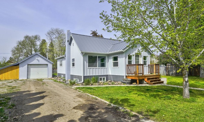 Franklin to the Fort House | EnvironmentalChalet, Heart of Missoula;Chefs Kitchen! FencedYrdBrooklinenSheets!