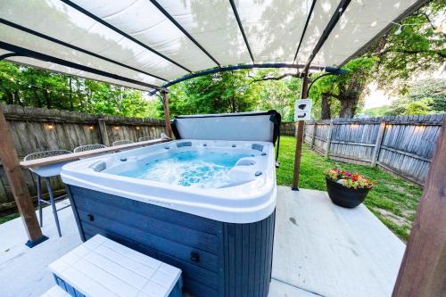 Inglewood House | Epic Deck 4 Miles to DWNTN Arcade Games & More