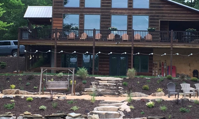 Blairsville Cabin | Epic Lake Playground in B.R. Mountains - Union County License #022178