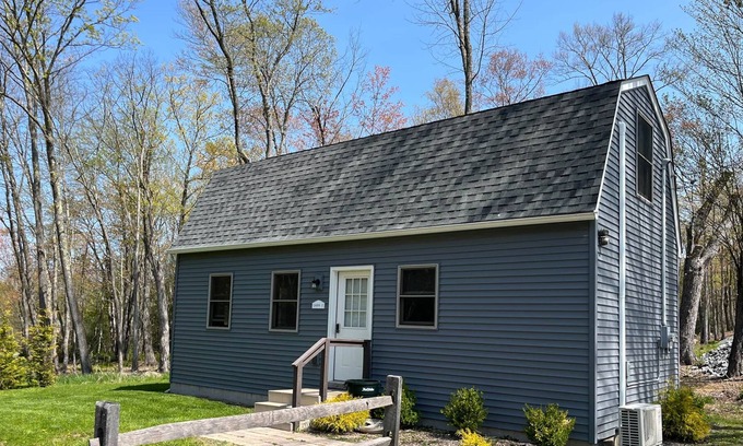 Tafton Cabin | Epply 2 - Lakeside Cabins