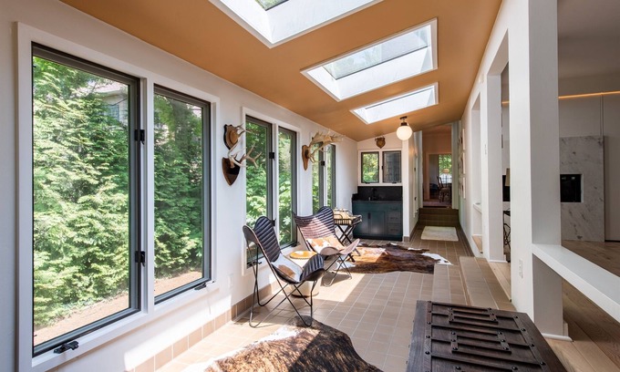 Versailles House | Equestrian Elegance Tranquil Retreat Horse Bourbon