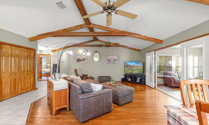 Ocala House | EQUESTRIAN THEMED HOME WITH PRIVATE POOL, CLOSE TO WEC AND FAST, PET FRIENDLY