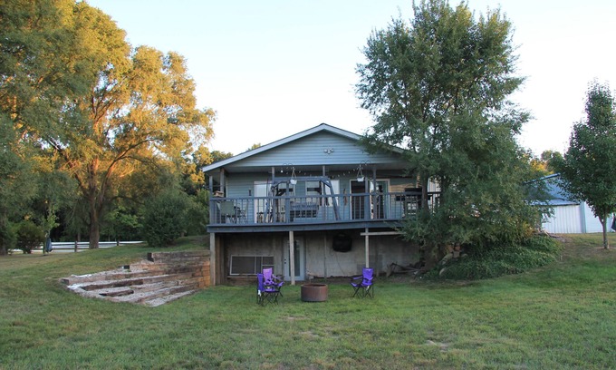 Holton House | Equine Kuntry Kabin - Perfect 2-bedroom house with AC in charming Holton.
