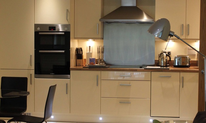 Rushmoor District Apartment | Equinox Place by House of Fisher
