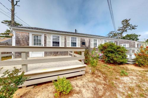 Dennis Port House | Eric's Place
