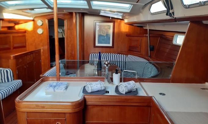 Puerto Calero Boat Rental | Erima