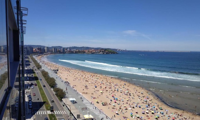 Gijon-Este Apartment | ESCALERA 14