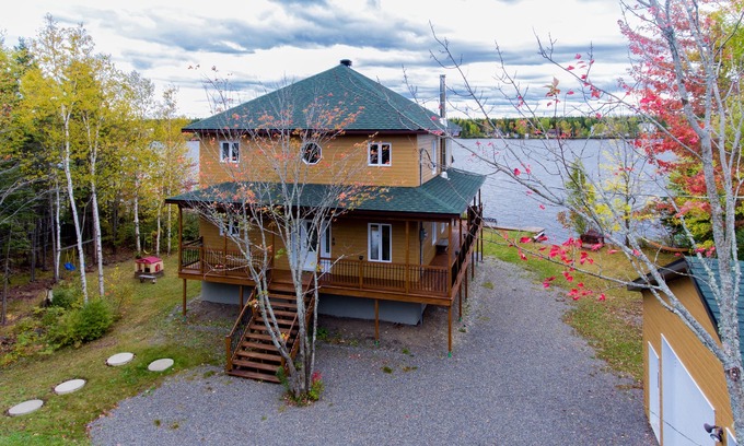 L'Islet Regional County Municipality House | Escapade au chalet - Moment présent