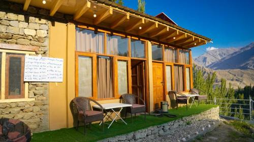 Karimabad Hotel | Escape Hostel
