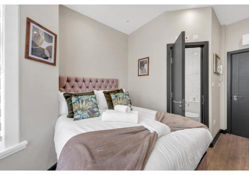 Shacklewell Apartment | Escape the Ordinary: Cozy and Charming Studio