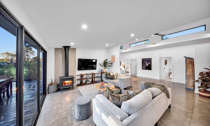Bells Beach House | Escape to a unique house located in the world-renowned surf spot of Bells Beach!