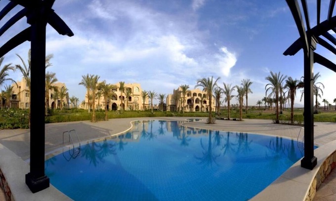 Makadi Bay Resort | Escape to Comfort | Poolside Peace, Spa Moments & Sea Breezes