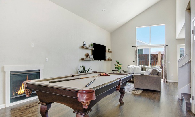 Santa Rosa House | Escape to Golf & Wine Paradise: Stunning Home in the Heart of Wine Country