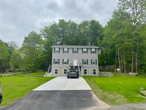 Gouldsboro House | Escape to Luxury in the Poconos Your Year-Round Family Retreat