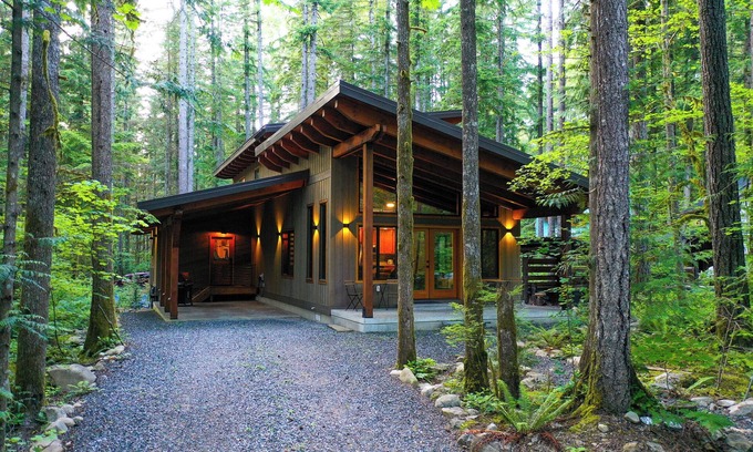 Warnick House | Escape to Luxury in the Woods: Hot Tub, EV Charger, & Fireplace!