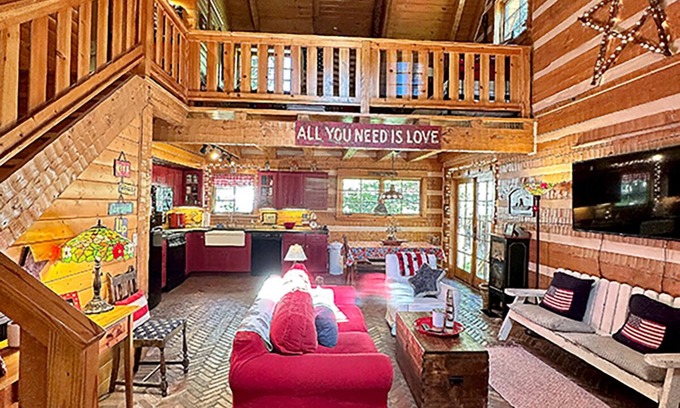 Bass Lake Cabin | Escape to Nature: Charming Custom Log Cabin at Bass Lake, Gateway to Yosemite