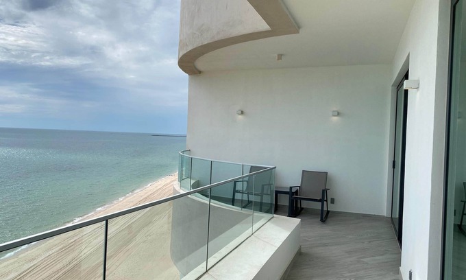 Puerto Penasco Resort | Escape to Paradise at Barcelona 610!