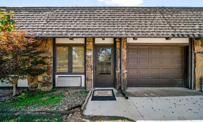 Afton Condo | Escape to Paradise on Grand Lake- Monkey Island Condo w Pool!