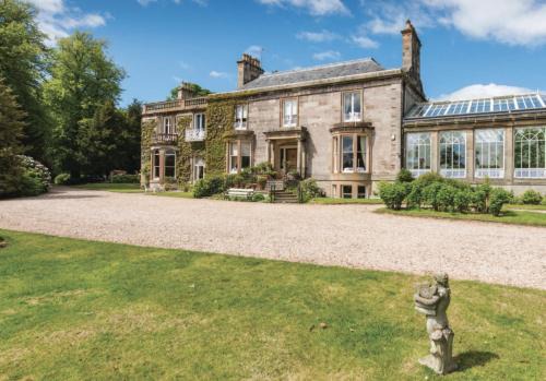 Longcroft Apartment | Escape to Serene Georgian Estate, near Edinburgh