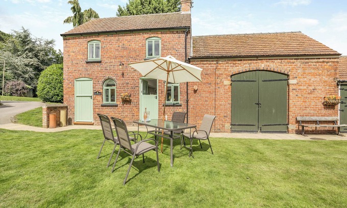Tetford Cottage | Escape to this exquisite holiday let in Tetford.