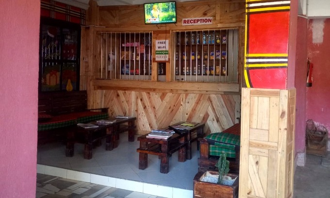 Mai Mahiu Hotel | Escarpment Motel - Adults Only