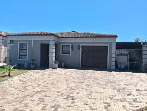 Trawal House | ESME's REST