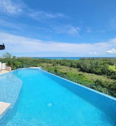 Luis Donaldo Colosio Apartment | Espectacular condo con vista al mar