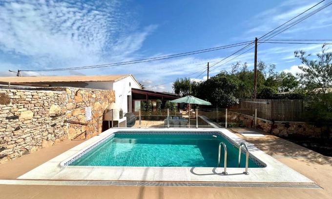 Triquivijate Villa | Espectacular Villa con piscina privada, Wifi en Triquivijate