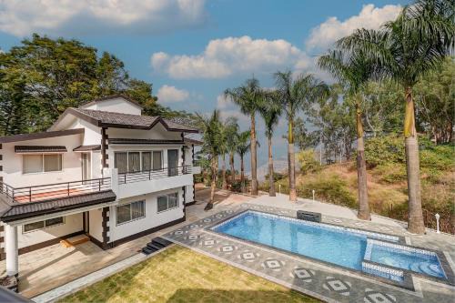 Panchgani Bed & Breakfast | Esperanza Villas with Free Breakfast, Swimming Pool and Valley View