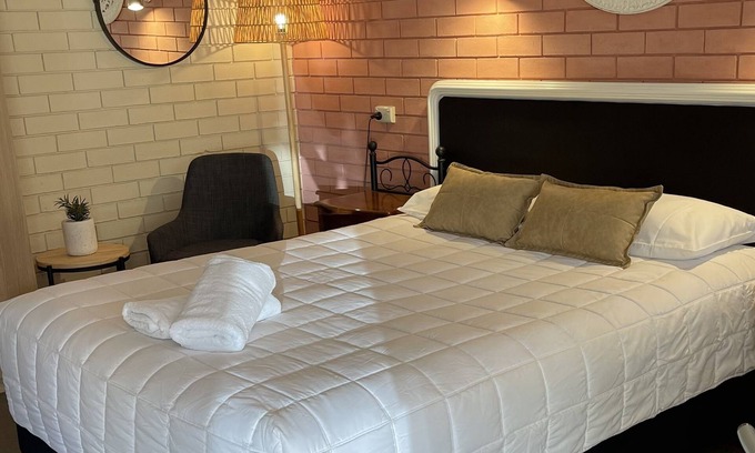 Armidale City Centre Hotel | Estelle Kramer Motor Inn