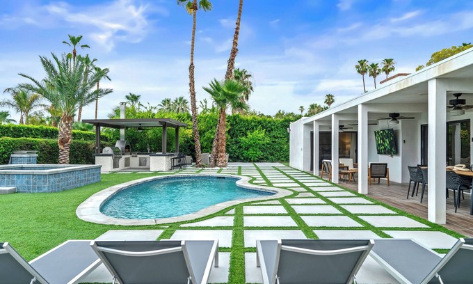 Magnesia Falls Cove House | Estellita Luxury 4 bedroom home