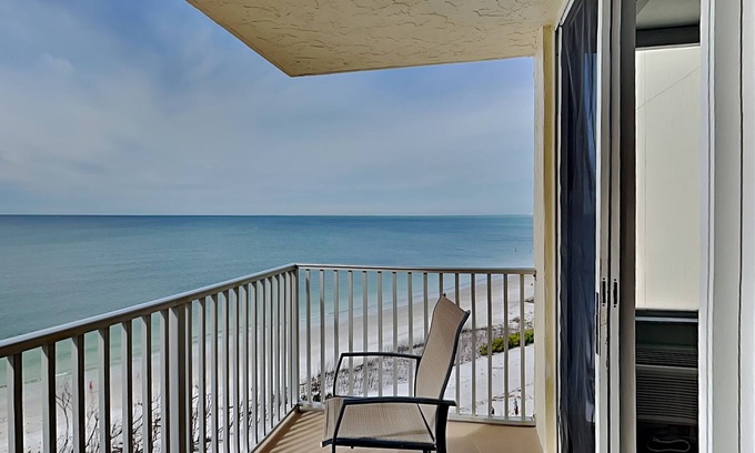 South Island Condo | Estero Beach and Tennis 705c